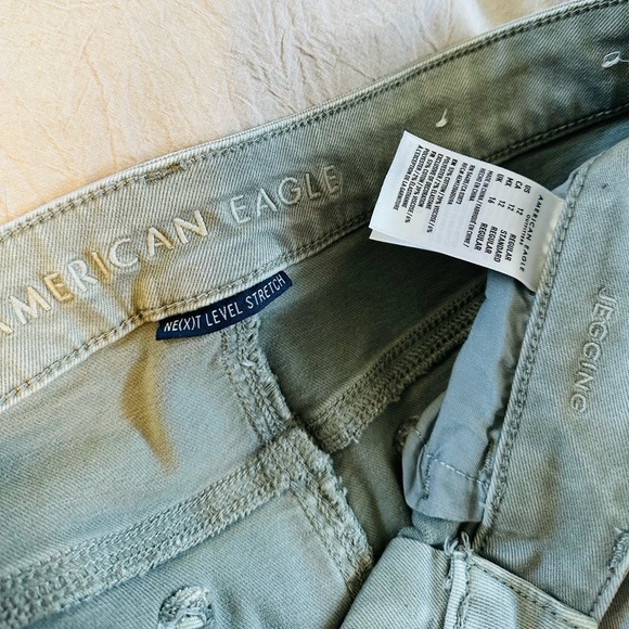 Distressed American Eagle Jeans - Picture 3 of 5